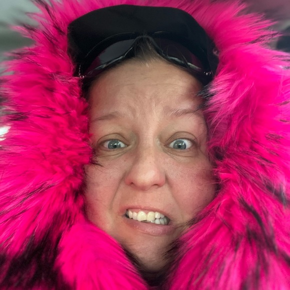 Meet your Posher, Victoria - Picture 2 of 3